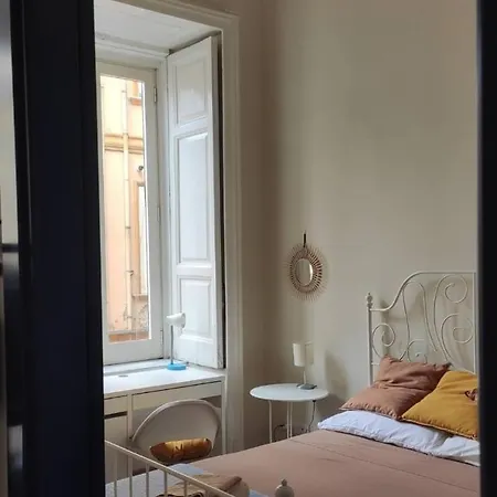 Monoflat- Via Duomo 290 شقة *